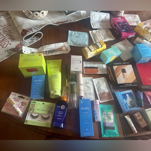 Makeup Mystery Bundle - Picture 6 of 15